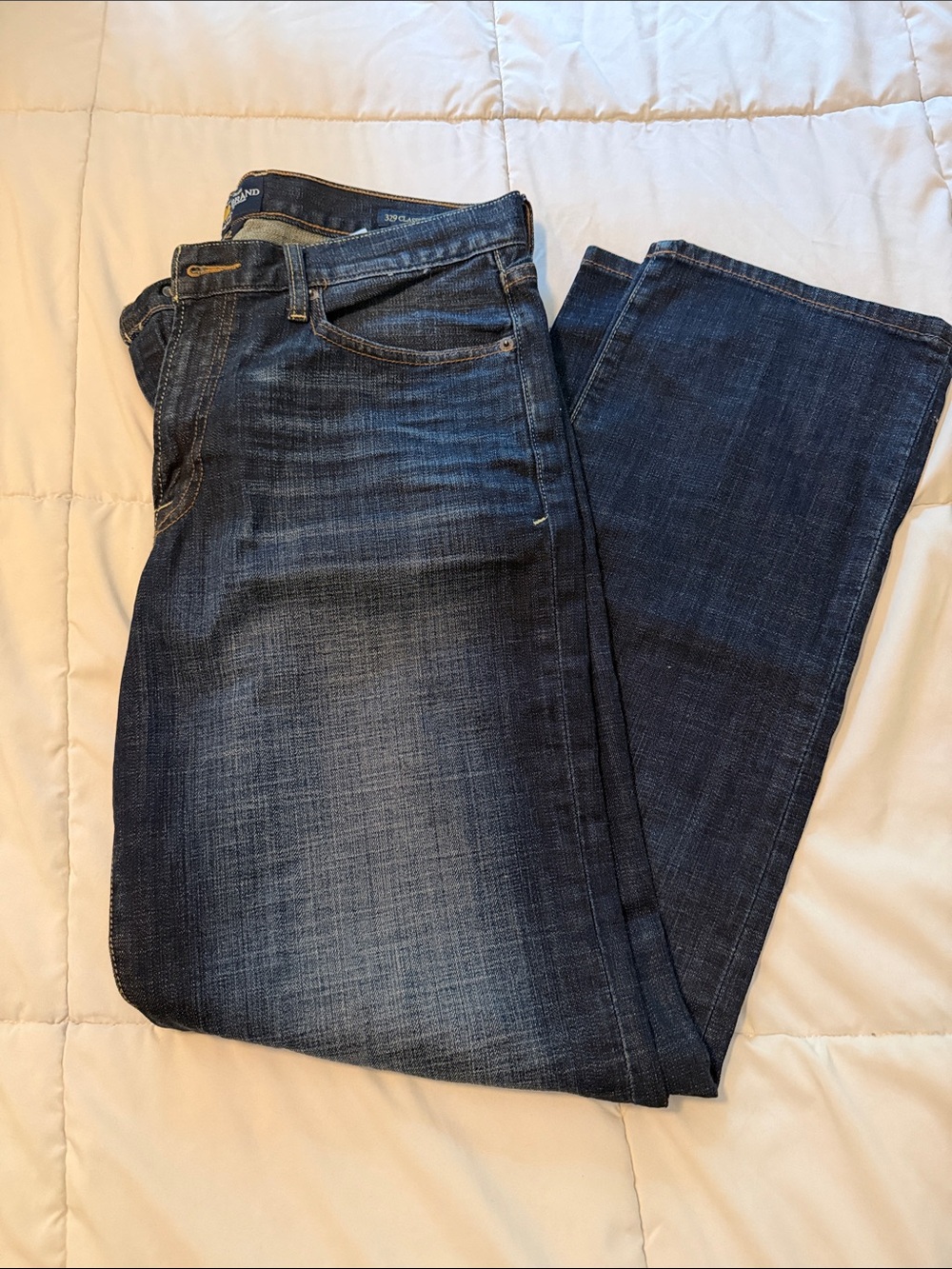 Lucky Brand Men’s Straight Jeans in Dark Blue Denim 34” x32”
